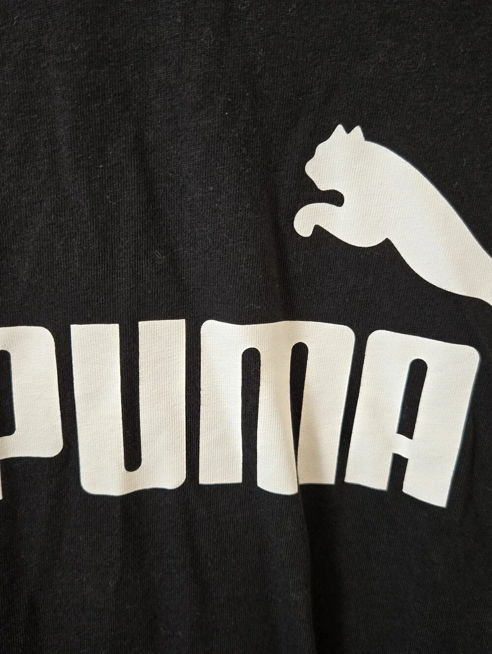 PUMA Essentials Black Logo T-shirt